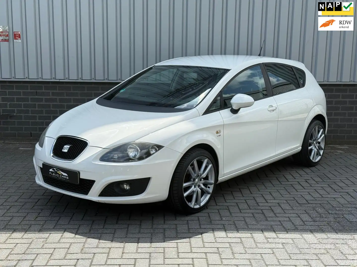 SEAT Leon 1.4 TSI Sport |Navi|Airco|CruiseCtrlTrekhaak| Wit - 1
