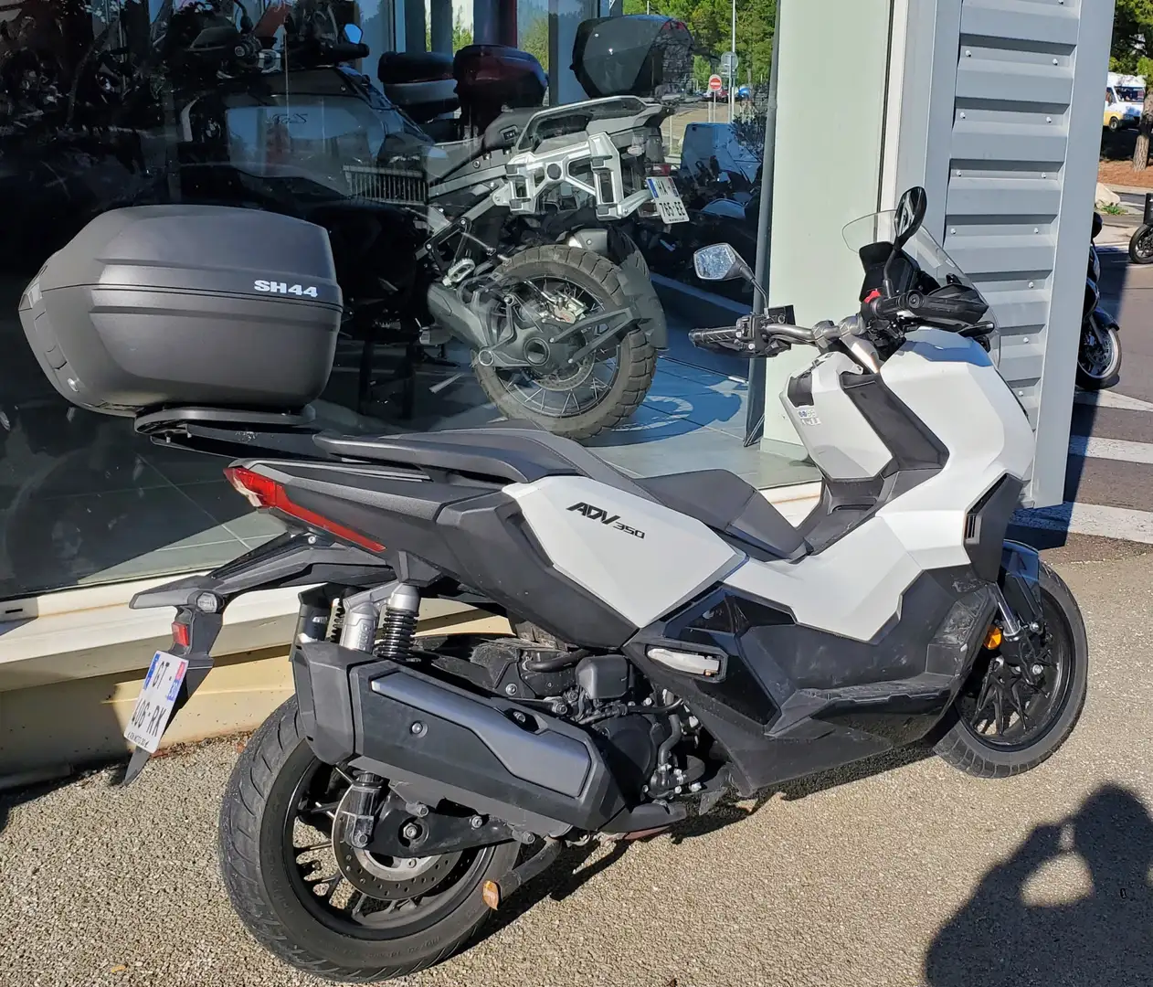 Honda ADV 350 Blanco - 2