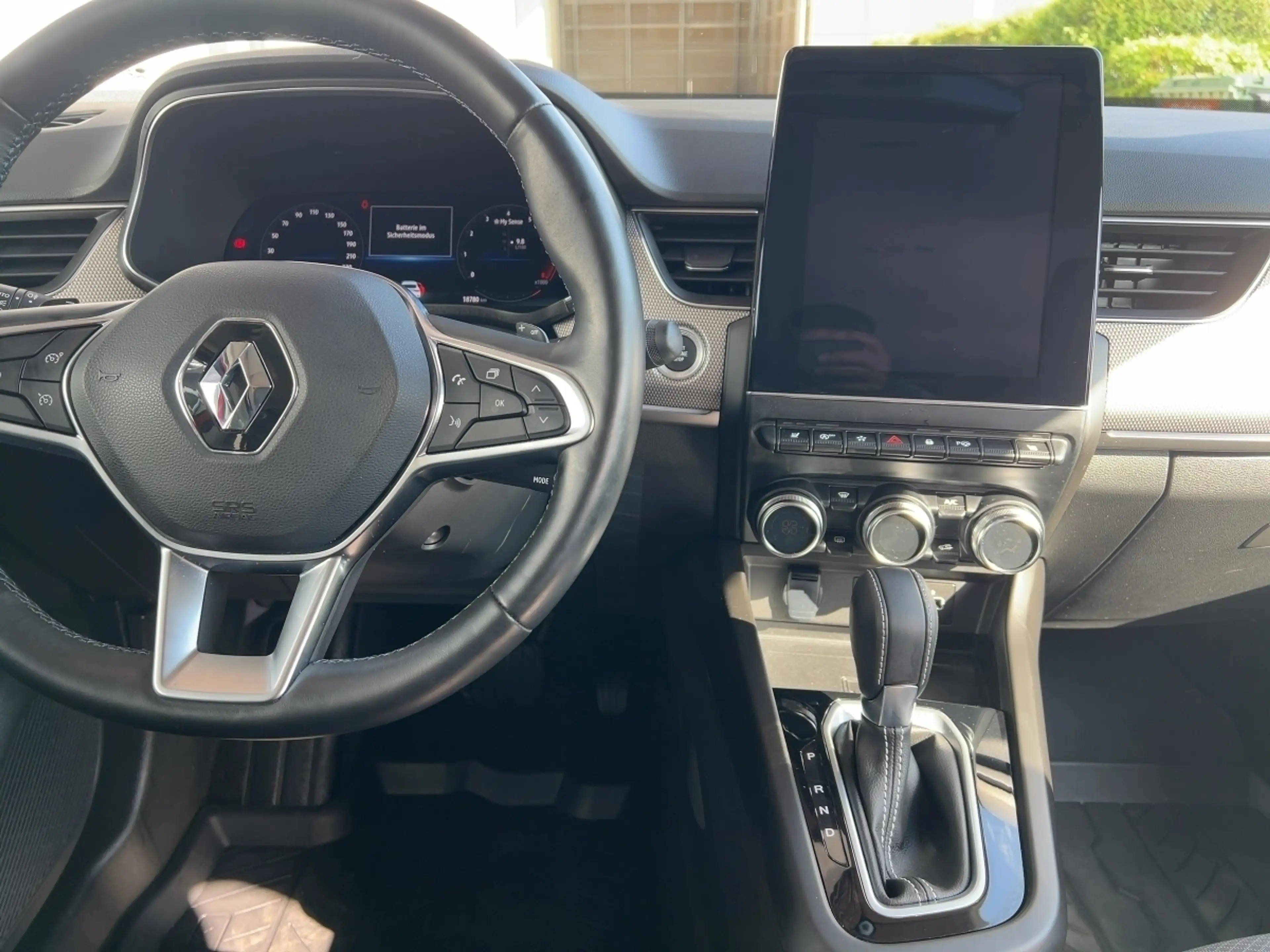 Renault Arkana TECHNO TCe 140 EDC Apple CarPlay PDC KLIMA — photo 12