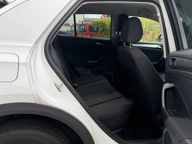 Volkswagen T-Roc Life DSG, Sitzheizung,Parkassist. — photo 8