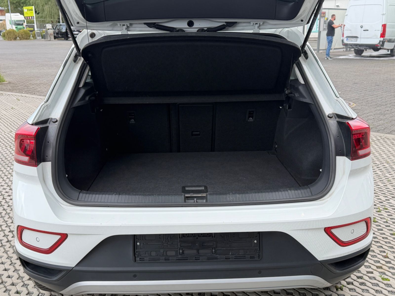Volkswagen T-Roc Life DSG, Sitzheizung,Parkassist. — photo 7