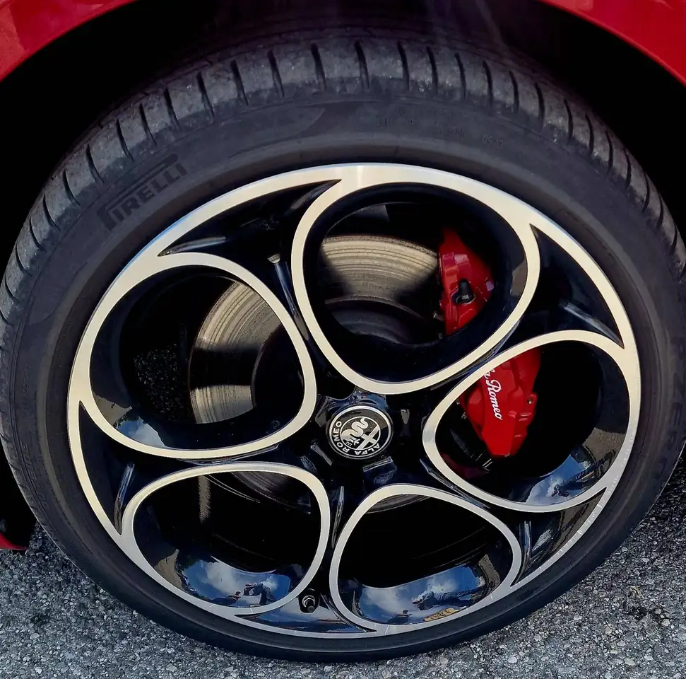 Alfa Romeo Giulia 2023 — фото 15
