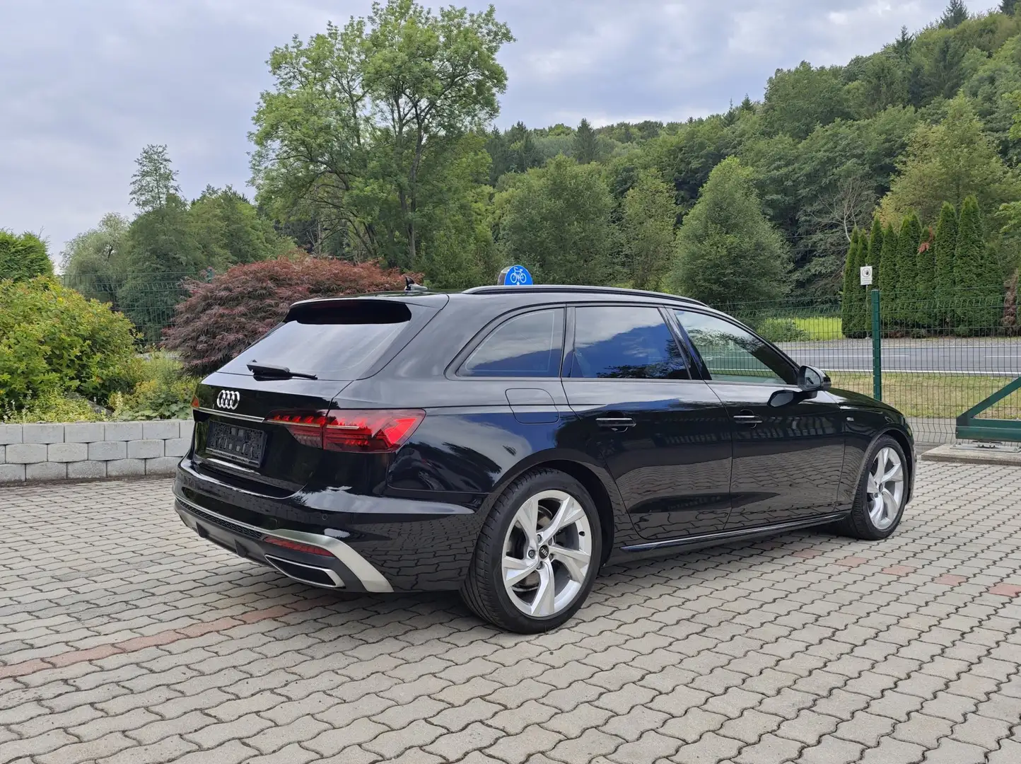Audi A4 Avant 35 TDI S-line S-tronic*ACC*Virtual*MatrixLED Schwarz - 2