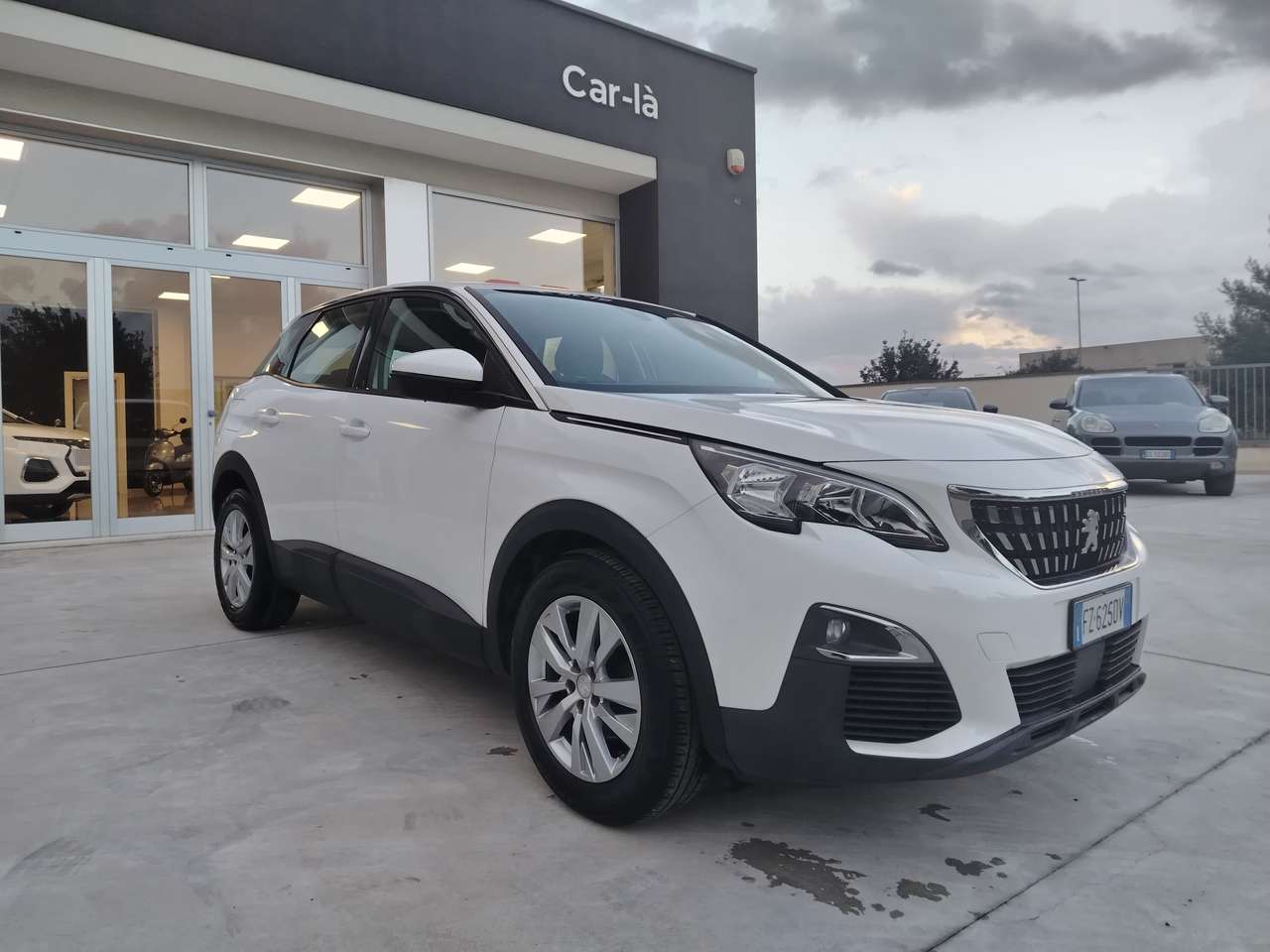 Peugeot 3008 3008 II 2016 1.5 bluehdi Business s