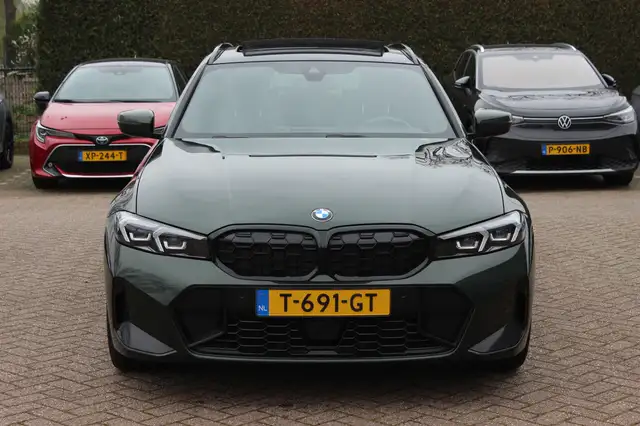 BMW 3 Series view 9