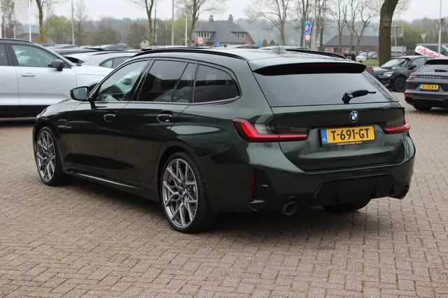 BMW 3 Series view 4
