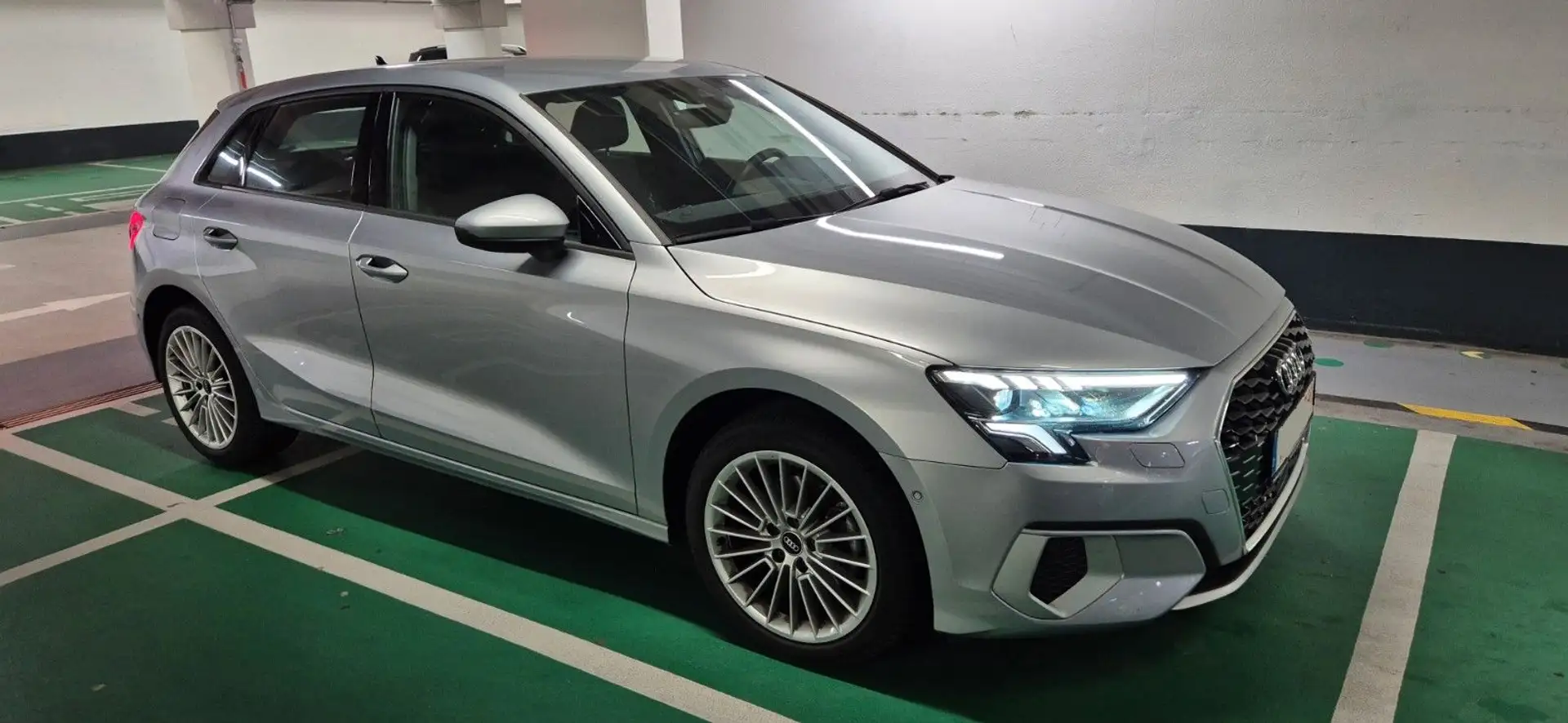 Audi A3 Sportback 35 TDI advanced/Mod`22/Leder/Kamera Silber - 1