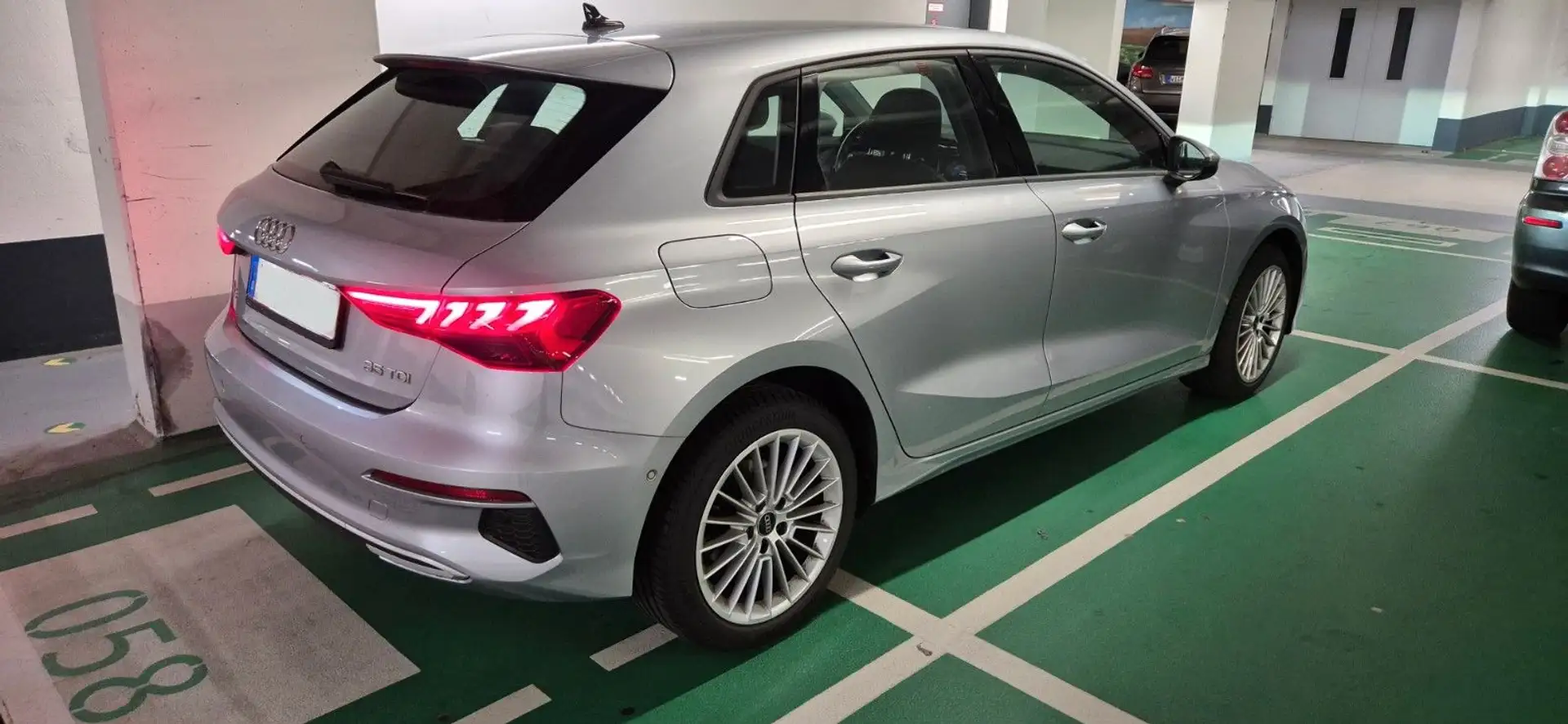 Audi A3 Sportback 35 TDI advanced/Mod`22/Leder/Kamera Silber - 2