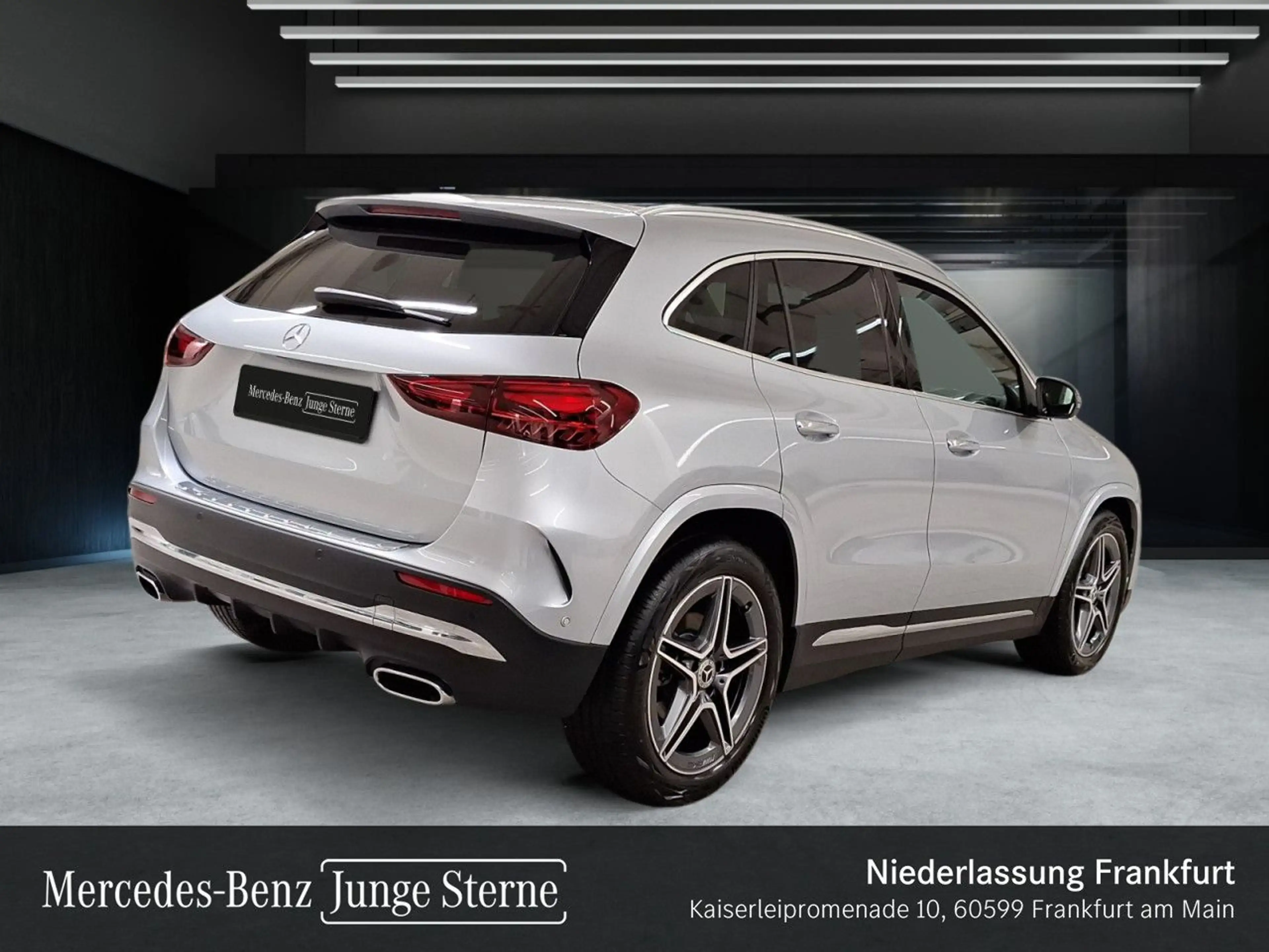 Mercedes-Benz GLA 200 AMG+LED+KAMERA+KEYLESS+7G — photo 4