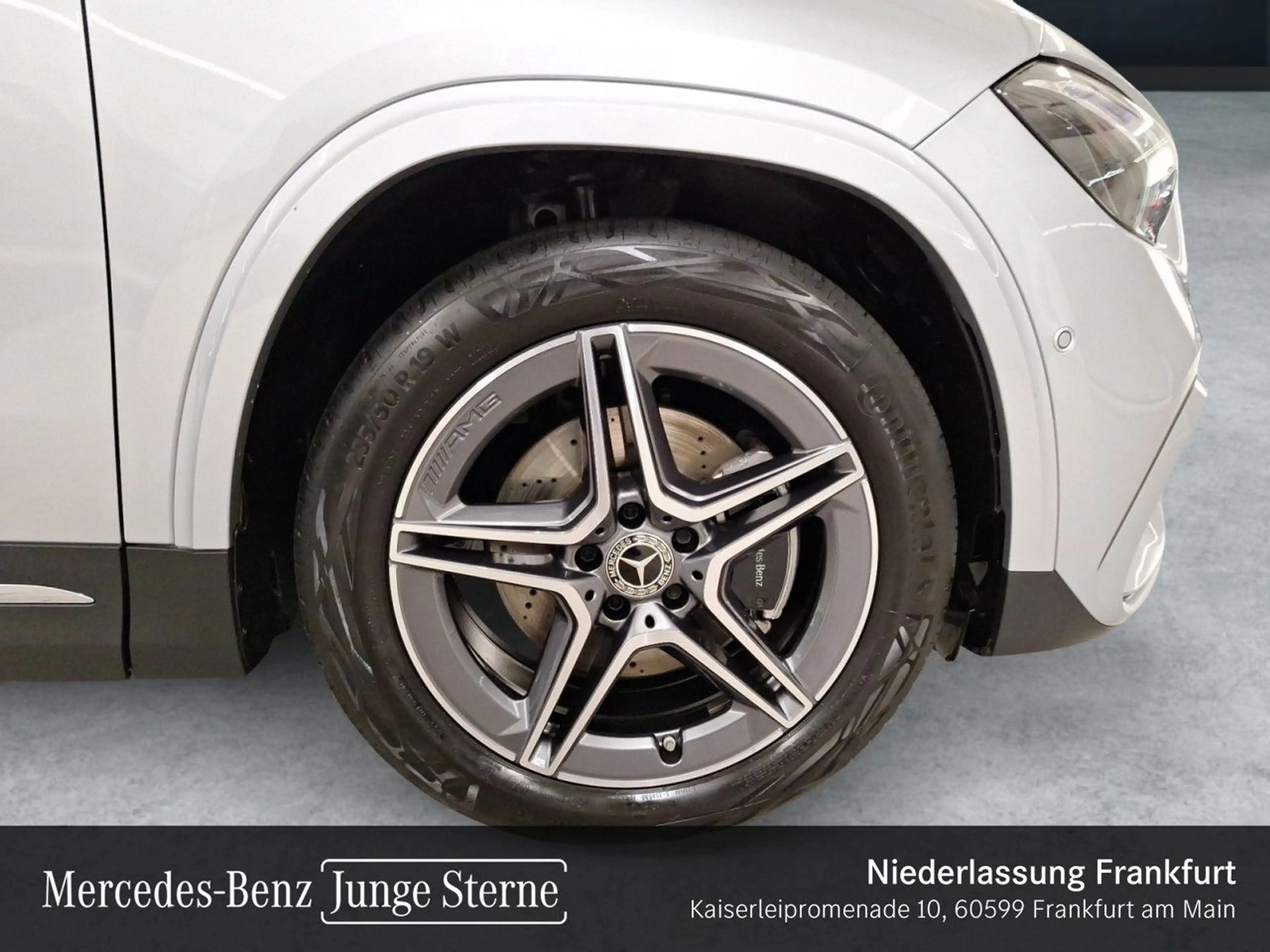 Mercedes-Benz GLA 200 AMG+LED+KAMERA+KEYLESS+7G — photo 3