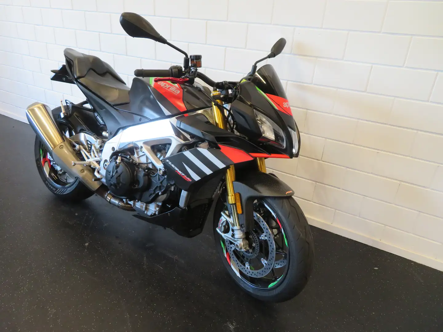 Aprilia Tuono V4 1100 FACTORY NIEUWSTAAT! Orange - 2