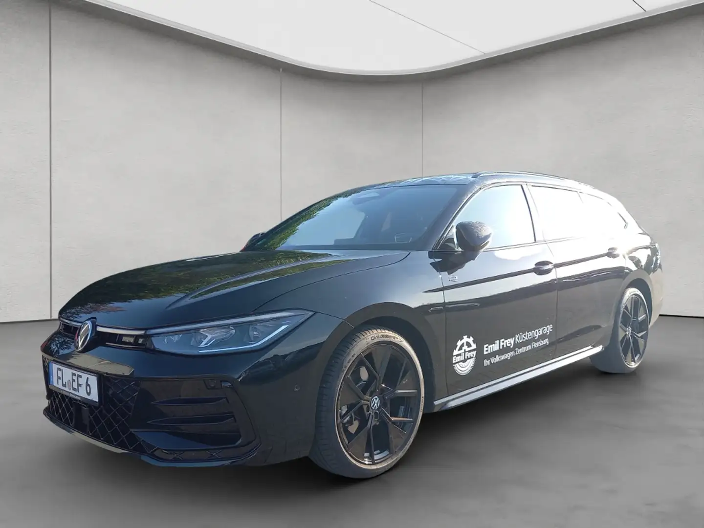 Volkswagen Passat R-Line 2,0 l TDI SCR 110 kW (150 PS) 7-Gan Schwarz - 2