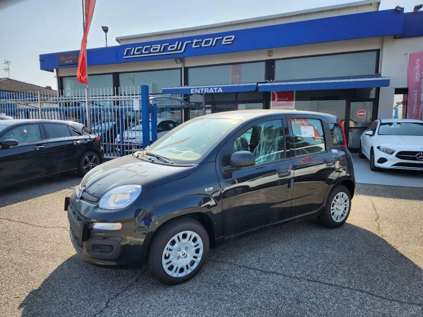 Fiat Panda 1.0 FireFly S&S Hybrid City ICON Nero - 1