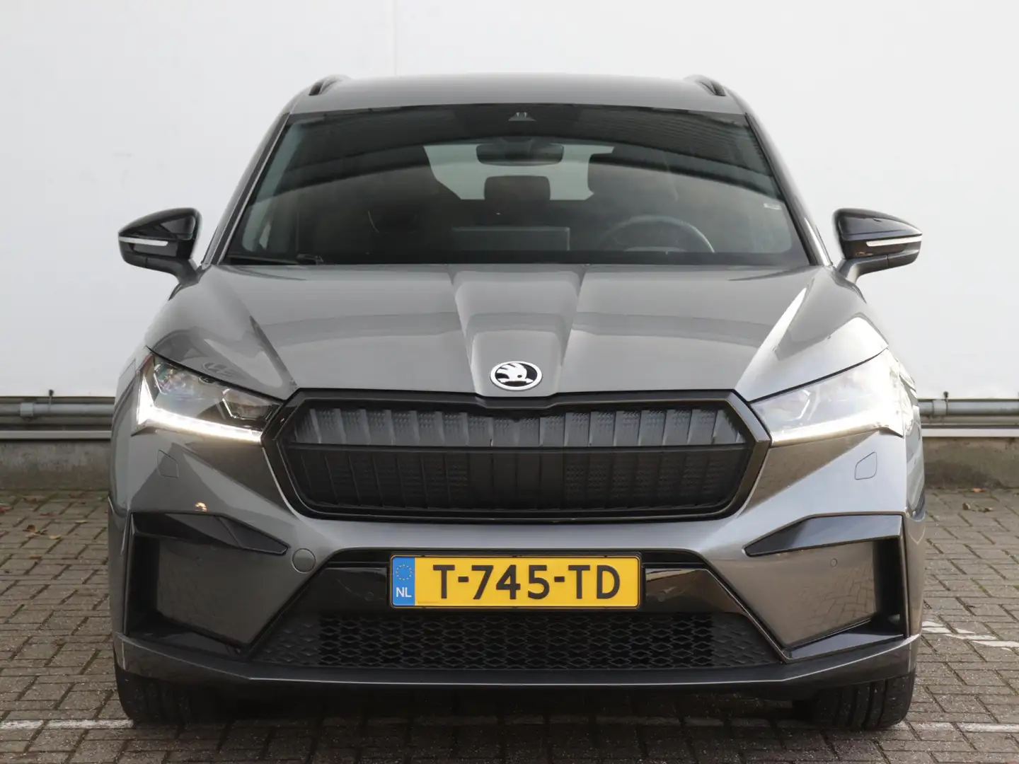 Skoda Enyaq iV 80 Sportline | NL-auto | Matrix LED | Achteruit Gris - 2
