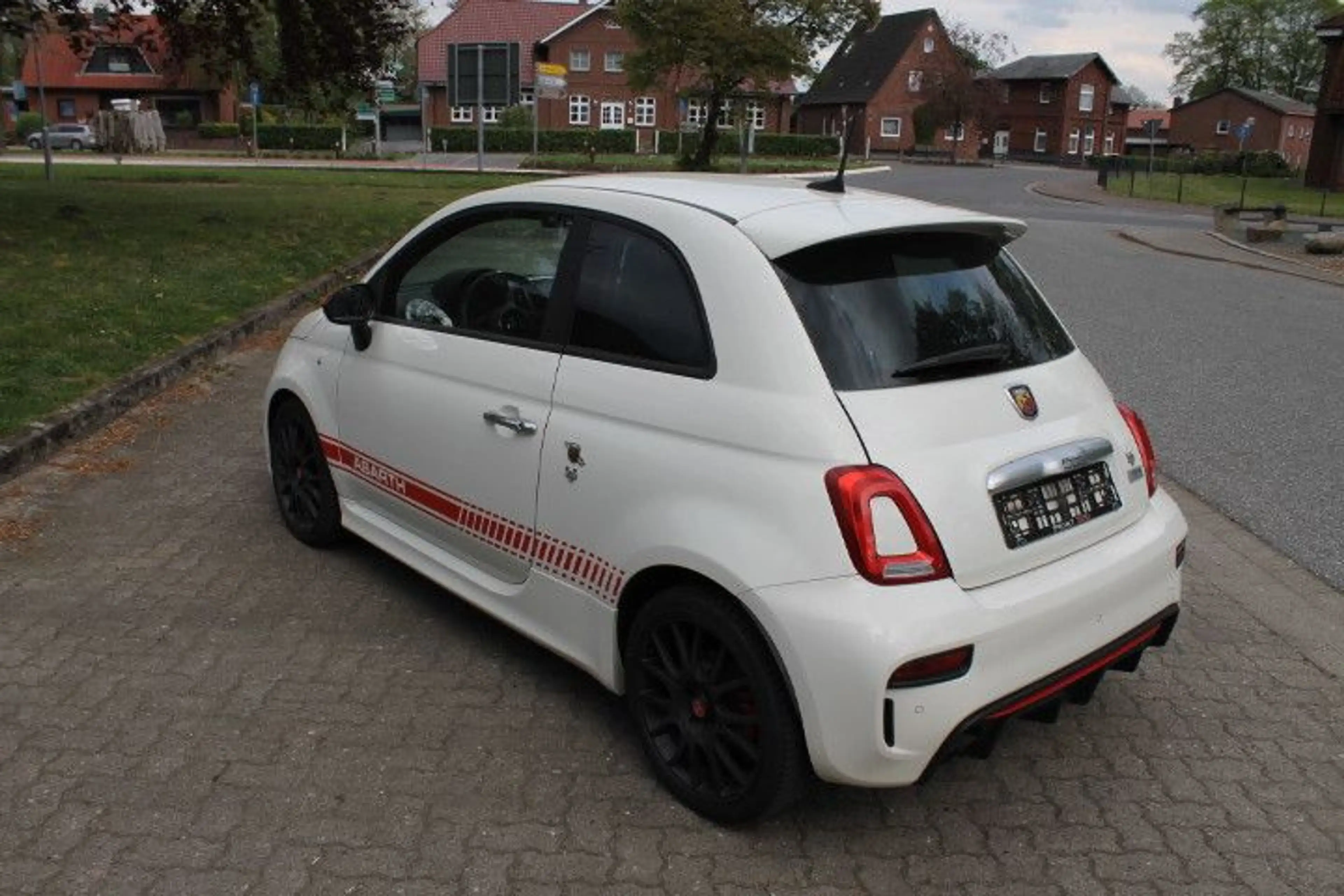 Abarth 500 595 Pista — photo 8