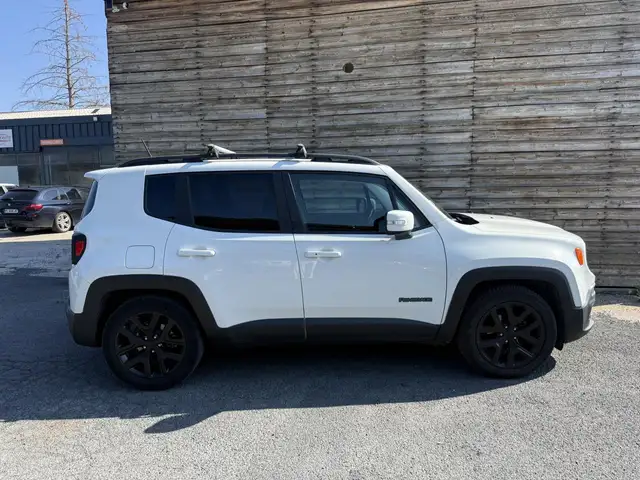 Jeep Renegade view 8