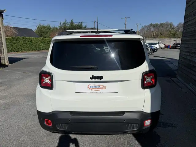 Jeep Renegade view 4