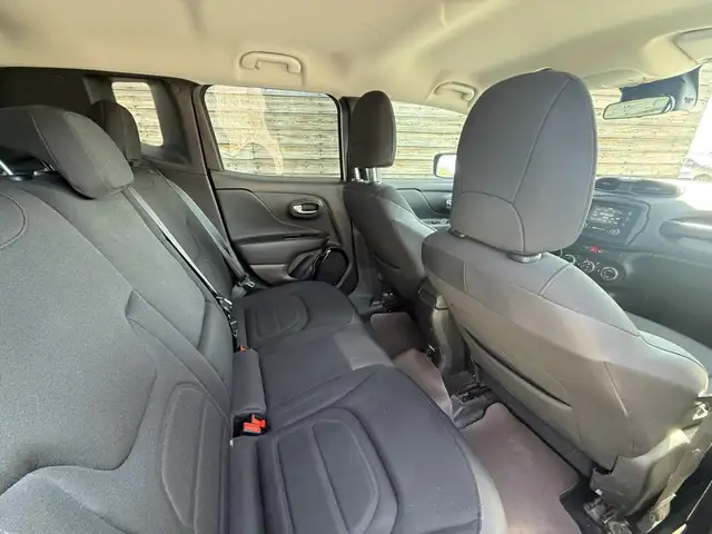 Jeep Renegade view 12