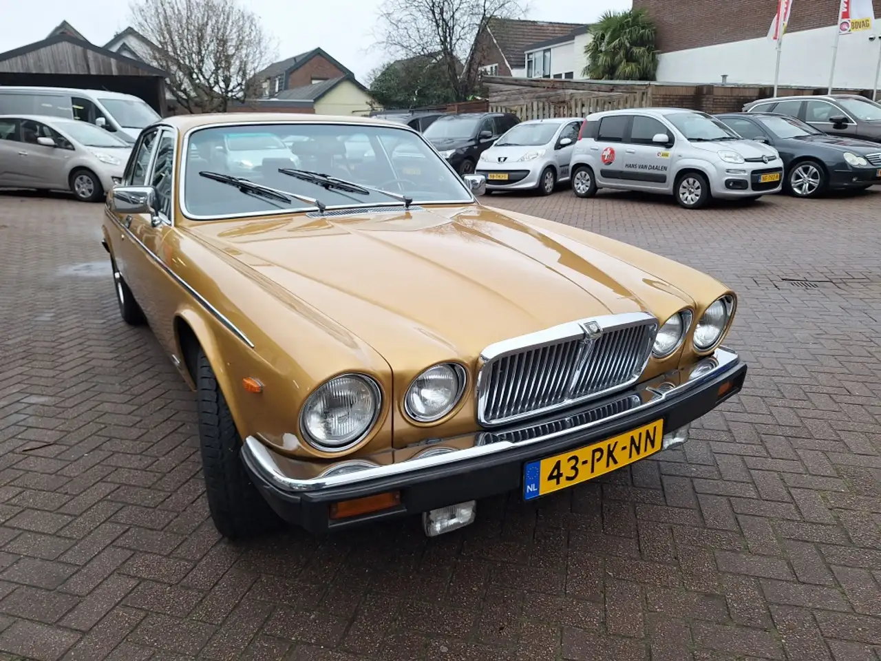 Jaguar XJ 5.3 V12 de Luxe LWB, foto 3