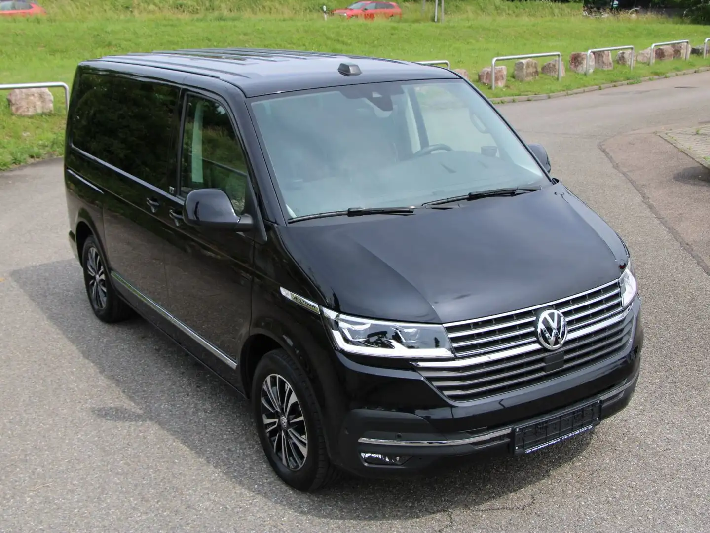 Volkswagen T6.1 Multivan TDI Generation Six 150 PS ACC LED Noir - 2