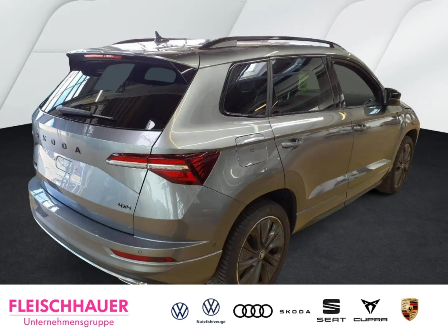 Skoda Karoq 2,0 Sportline 4x4 AHK+RK+ACC+Navi+Matrix Grau - 2