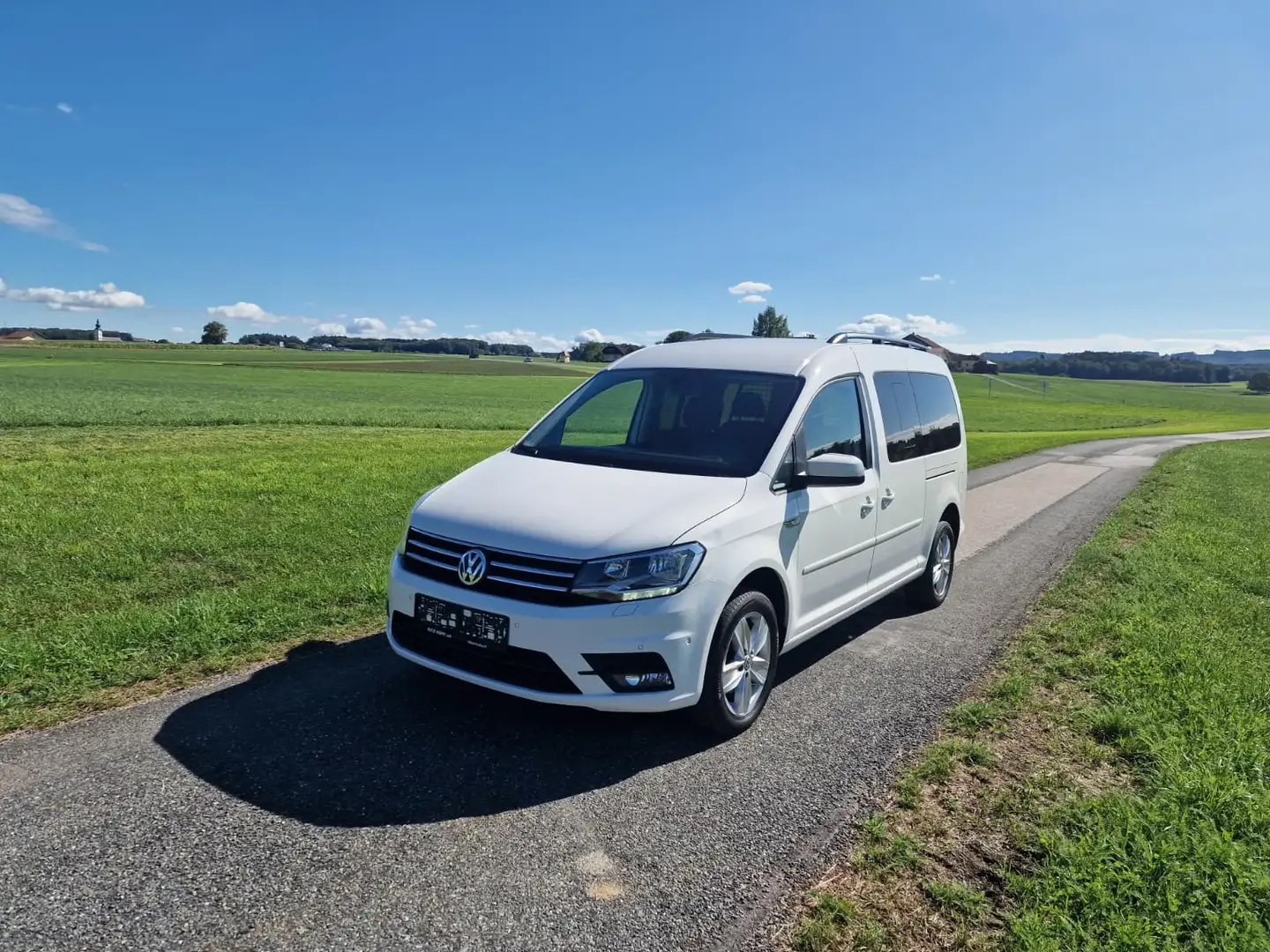 Volkswagen Caddy Maxi Comfortline BMT Weiß - 2