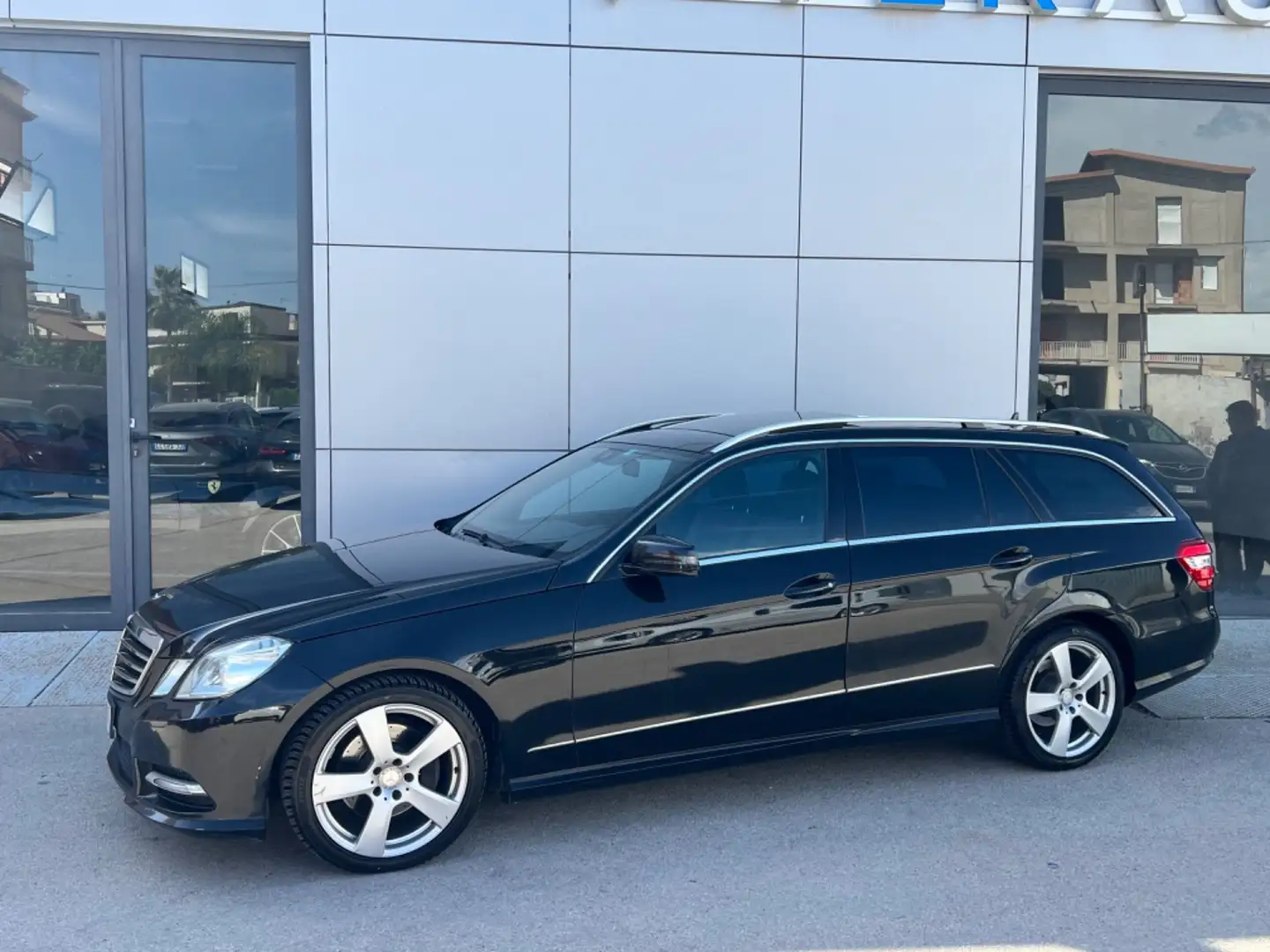 Mercedes-Benz E 250 SW cdi be Executive 4matic auto FL Siyah - 2