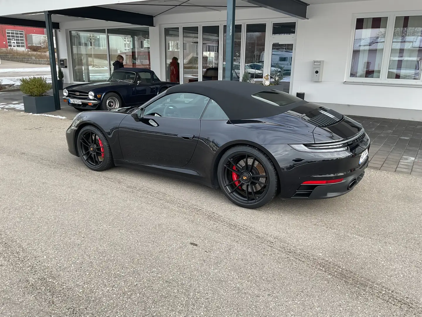 Porsche 992 Carrera 4 GTS Cabriolet Schwarz - 2