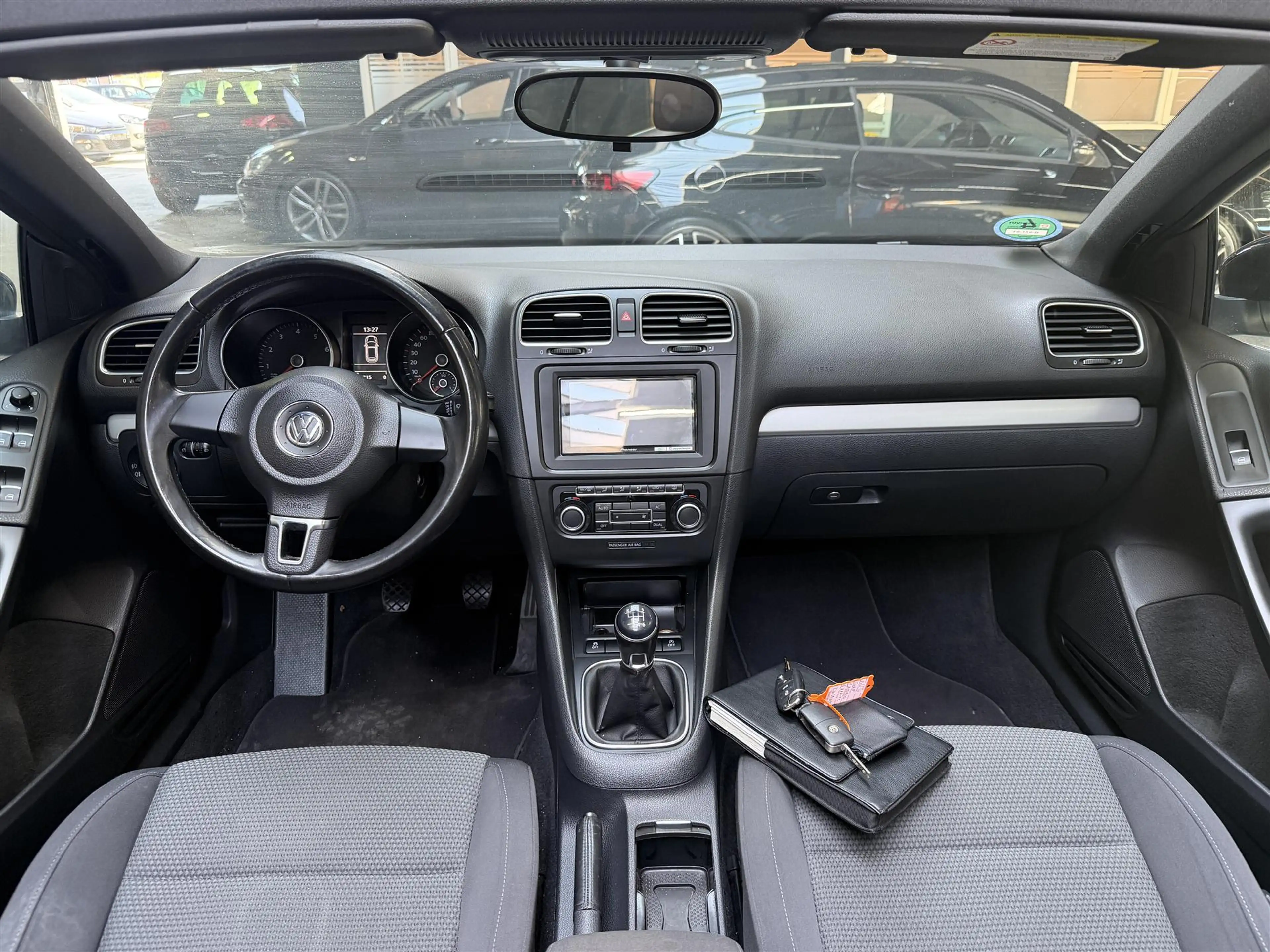 Volkswagen Golf Cabriolet 1.2 Cabrio! Cruise! Clima! — photo 13