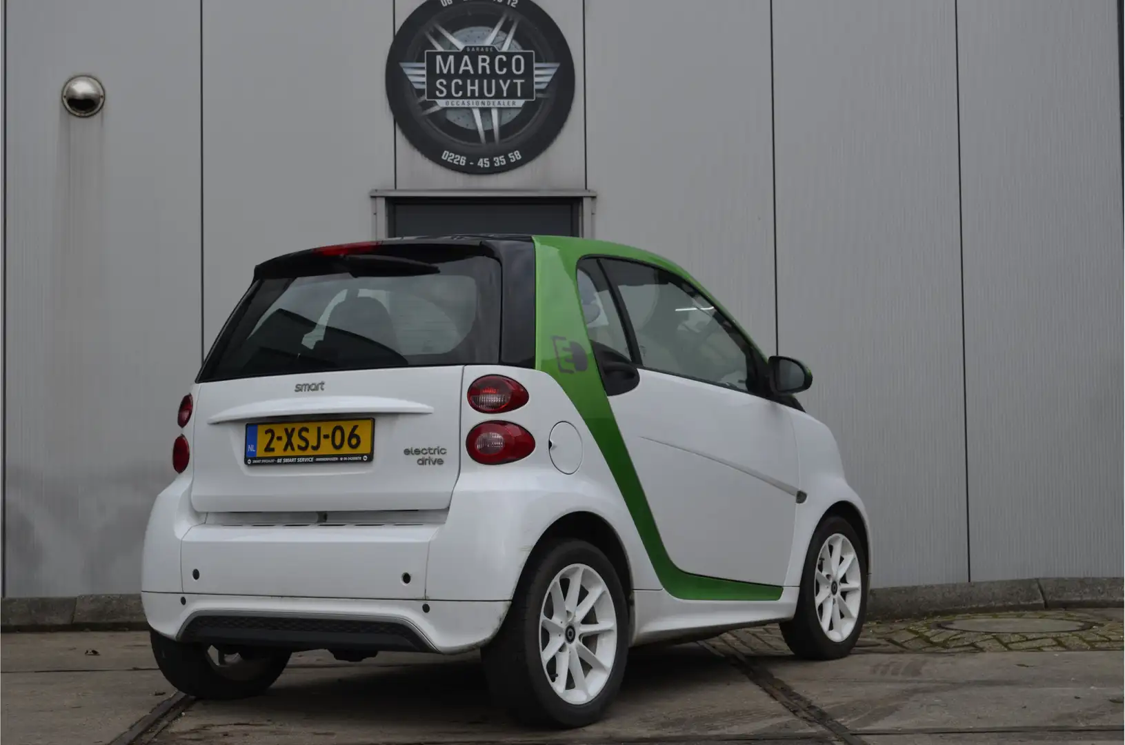 smart forTwo coupé Electric drive Wit - 2