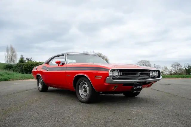 Dodge Challenger Hardtop V8 - 1971 V8 318 CI 230 hp