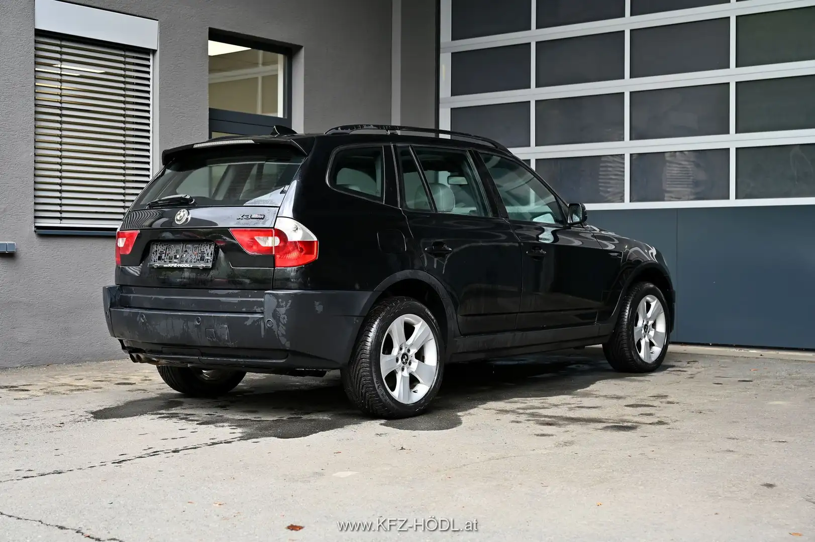 BMW X3 3.0i M-Paket Fekete - 2