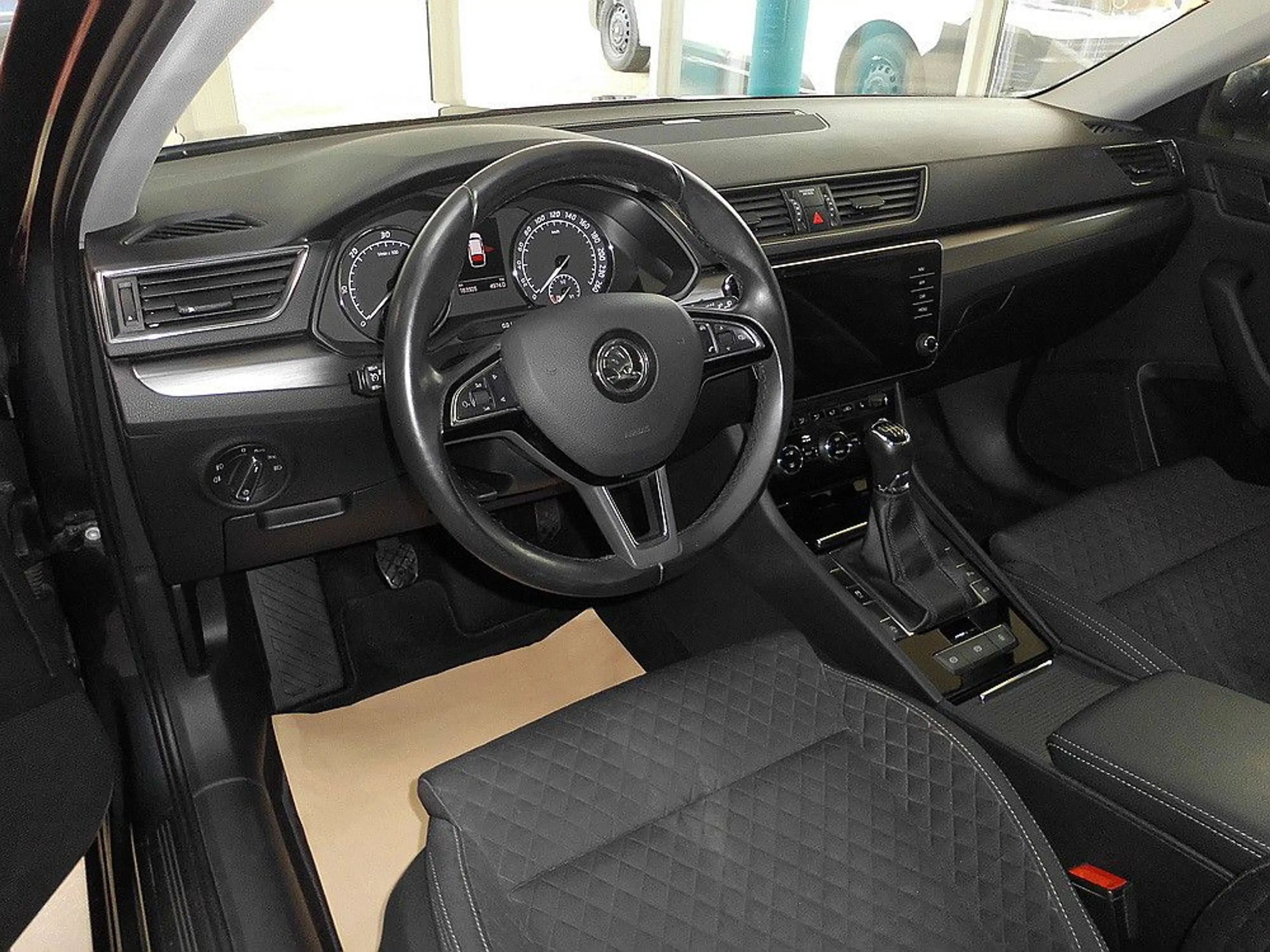 Skoda Superb Combi Style AHK/Panorama 1.Hand — photo 5