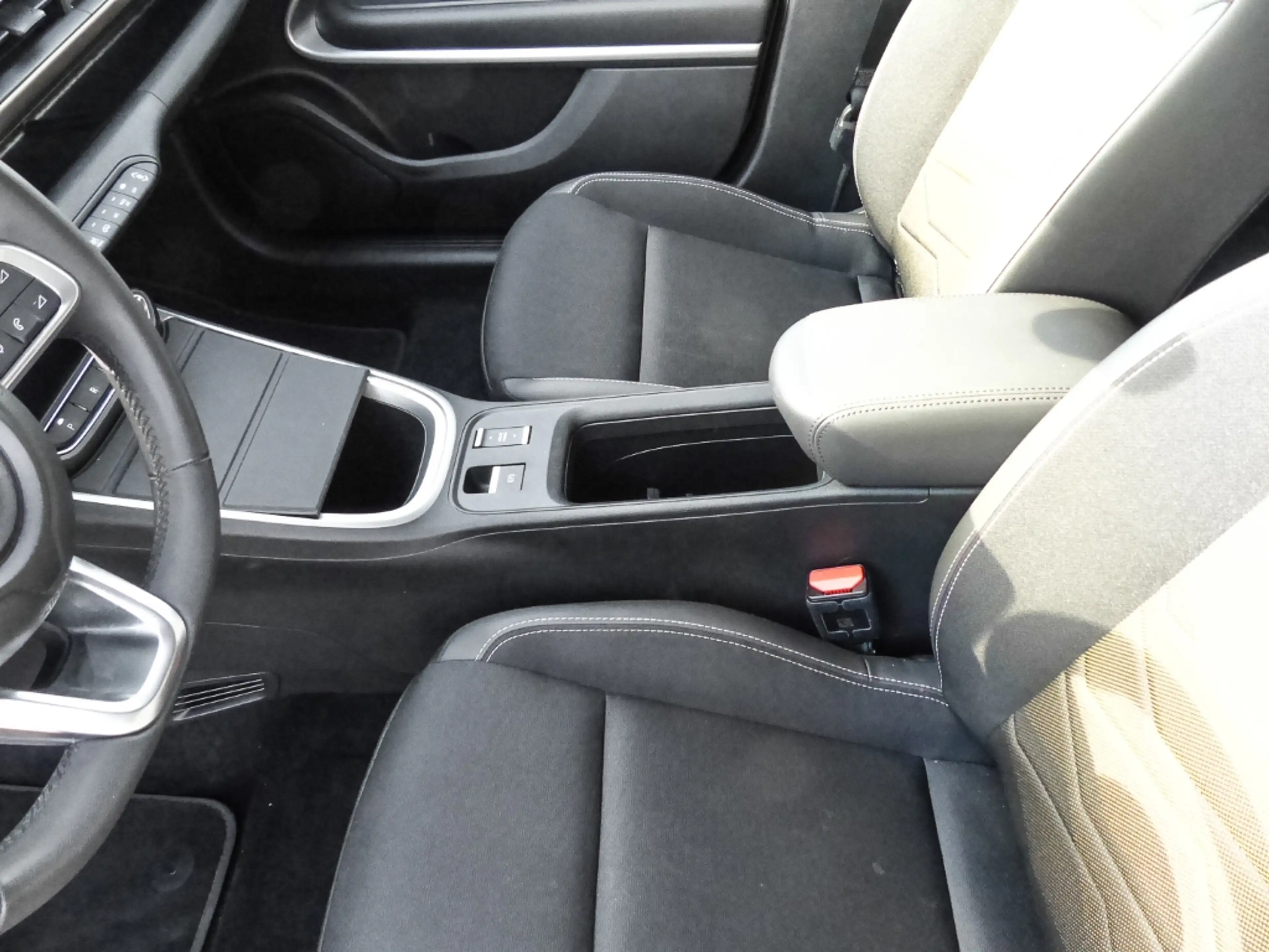 Jeep Avenger Altitude Electric Digitales Cockpit LED ACC Apple — photo 13
