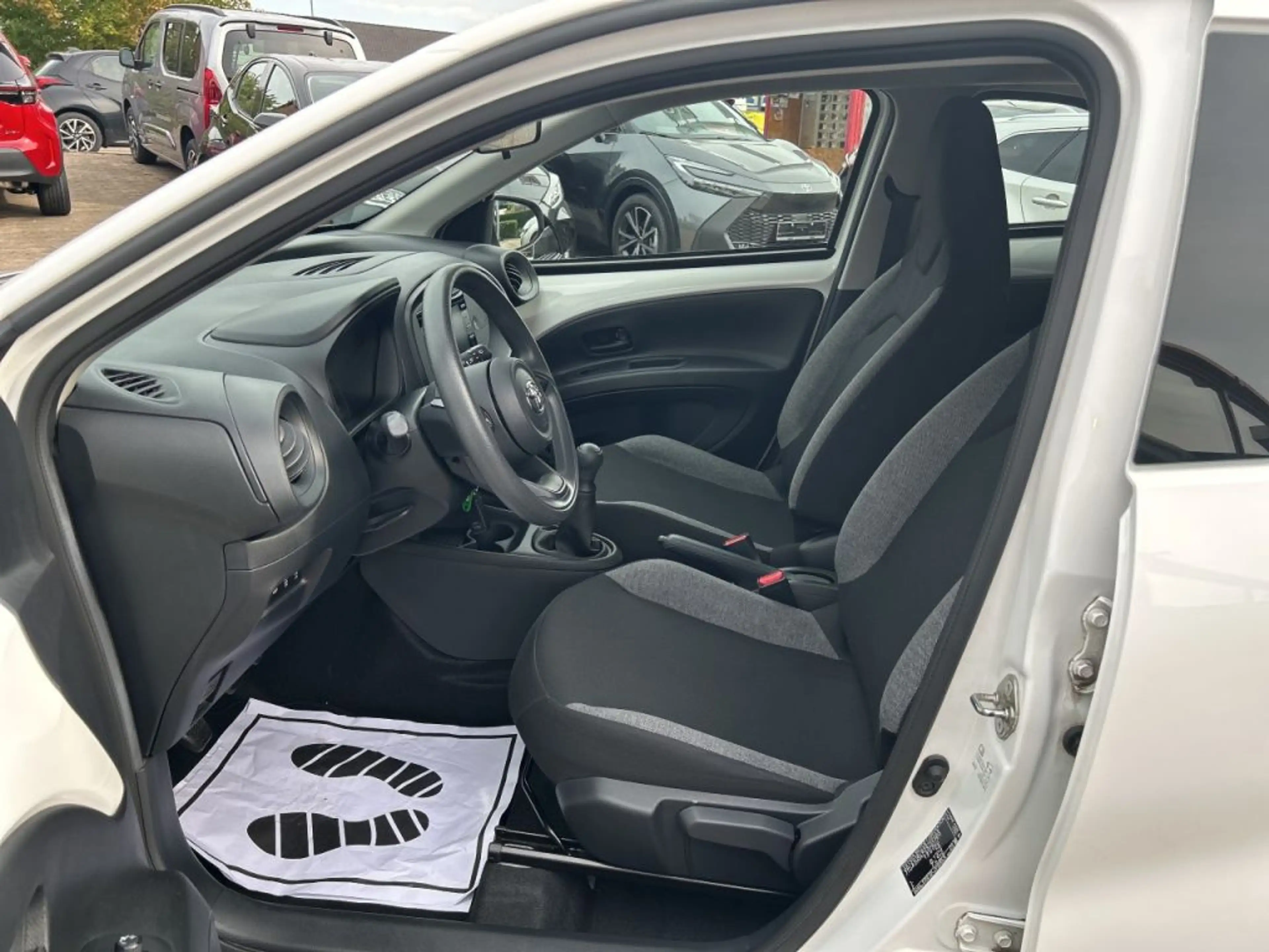 Toyota Aygo X Play — photo 9
