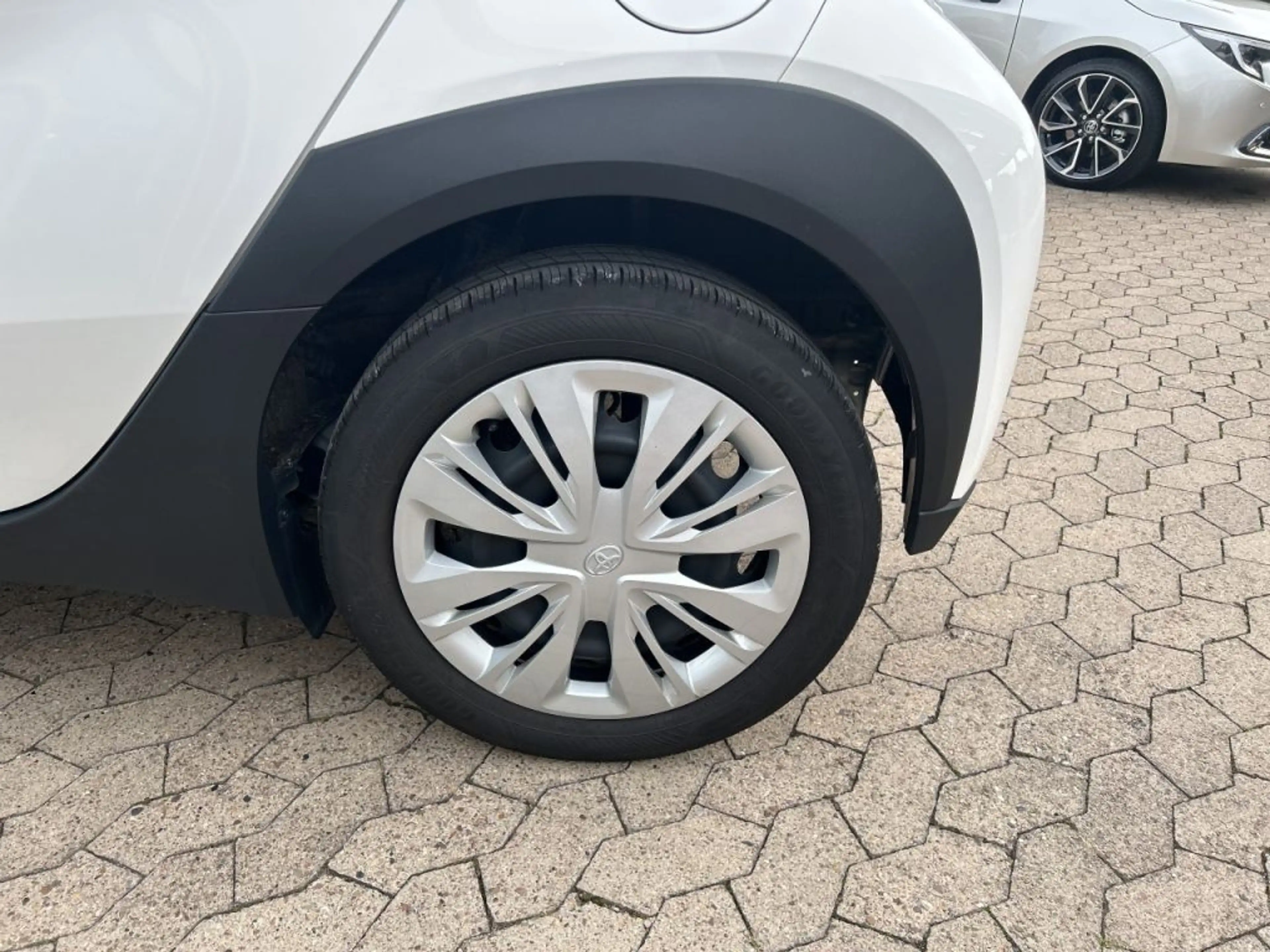 Toyota Aygo X Play — photo 11