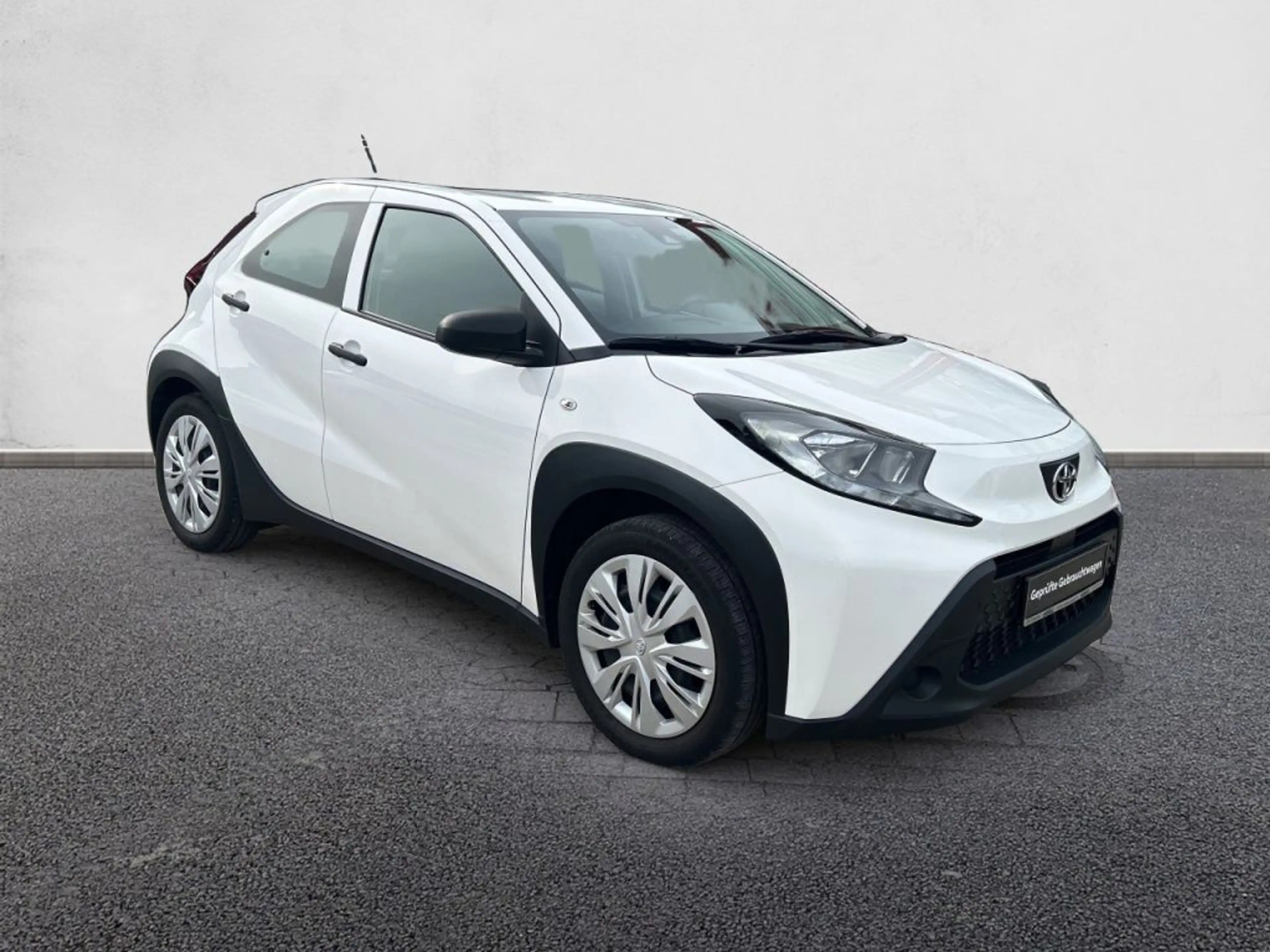Toyota Aygo X Play — photo 3