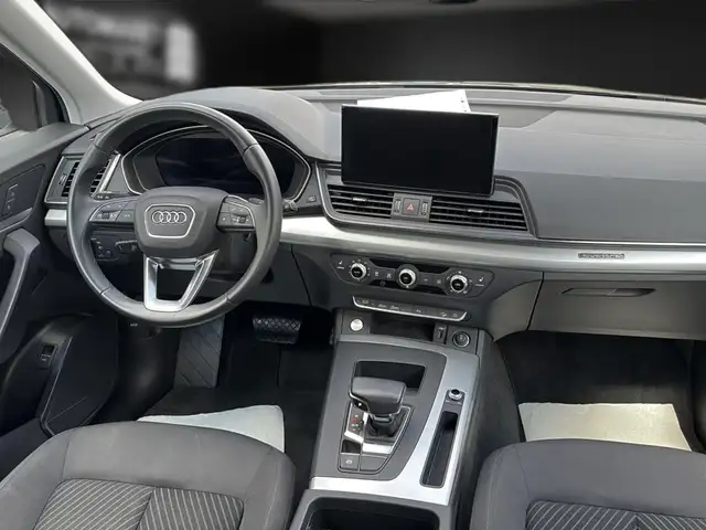 Audi Q5 view 15