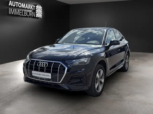 Audi Q5 view 3