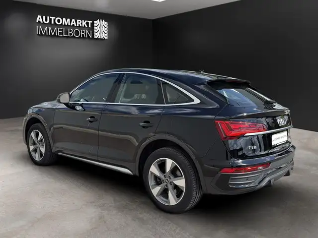 Audi Q5 view 5