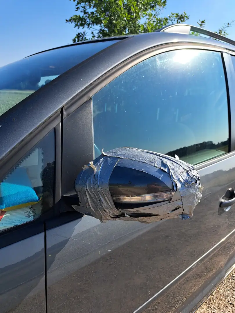 Volkswagen Touran Comfortline Grau - 2