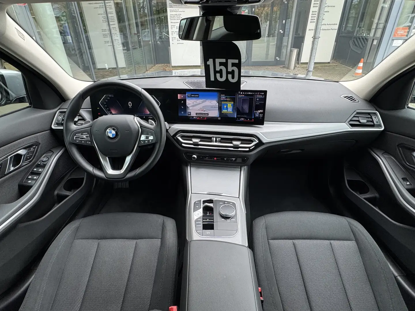 BMW 318 d Limo AHK Keyless SHZ E-Sitze Sport-LL PDC Grau - 2