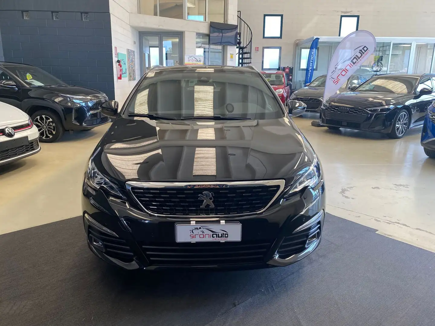 Peugeot 308 PureTech T. 130 EAT8 S&S SW GT Line Nero - 2