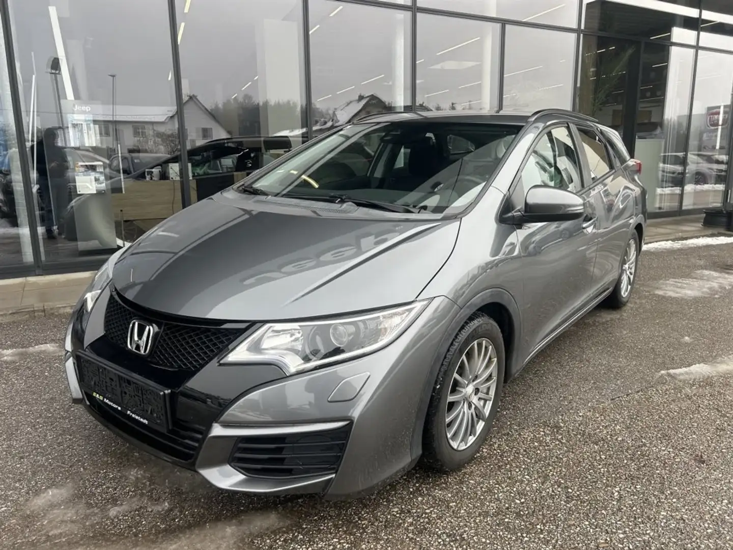 Honda Civic Tourer 1,6i D-Tec Comfort Grau - 1