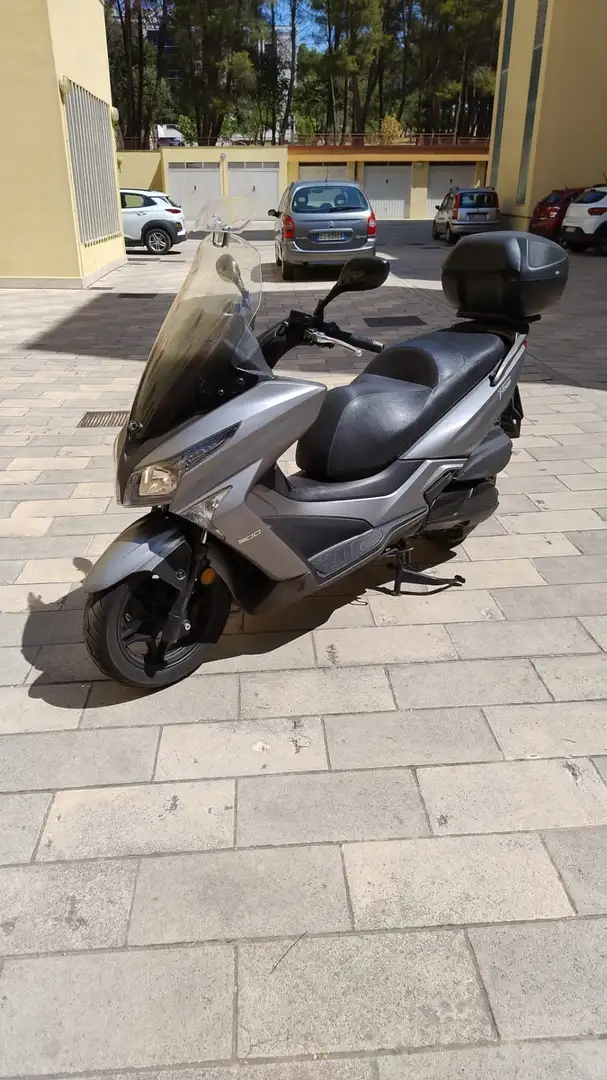 Kymco K-XCT 300i Gris - 1