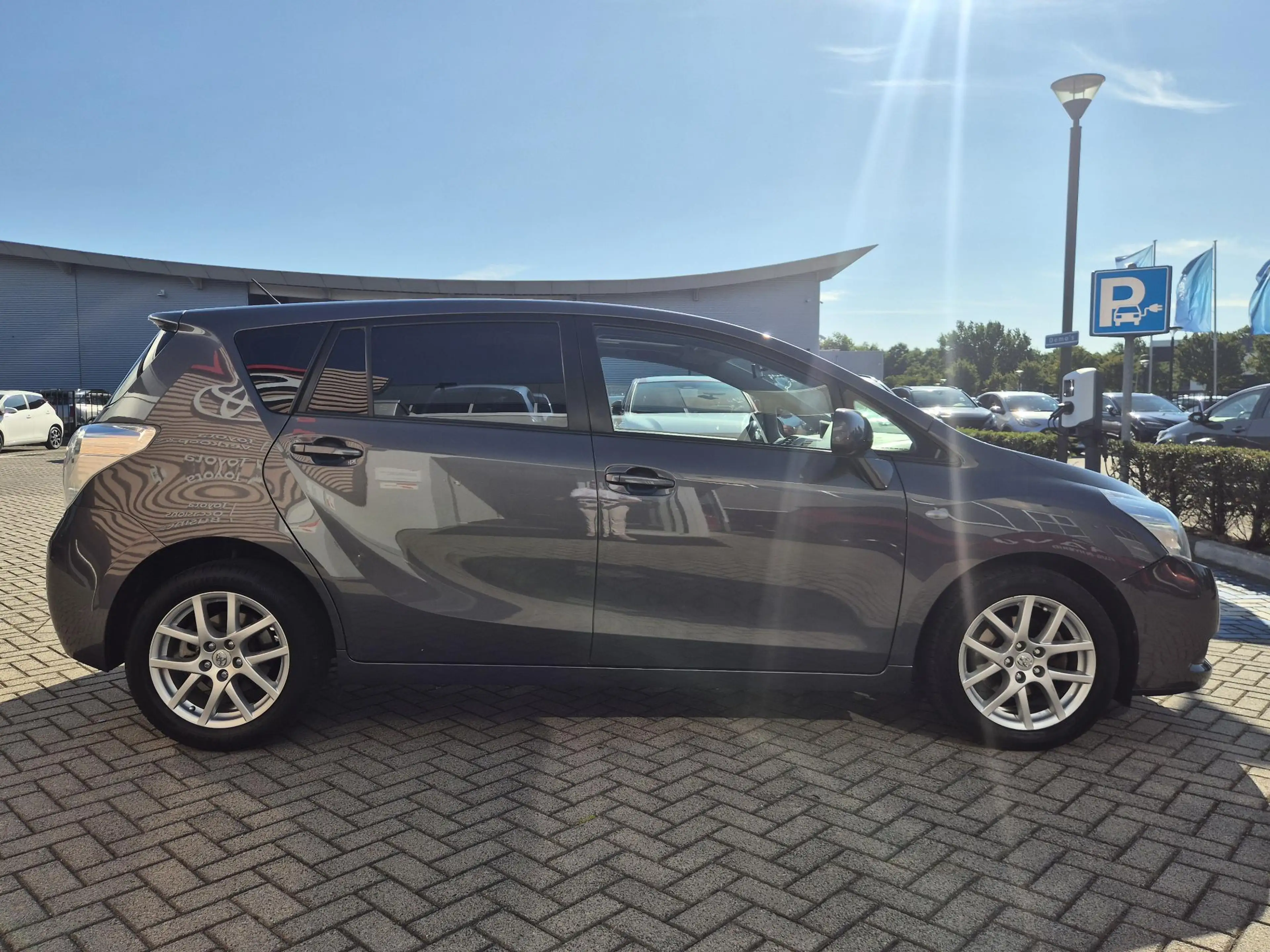 Toyota Verso 1.8 VVT-i Business AUTOMAAT NAVI — photo 8