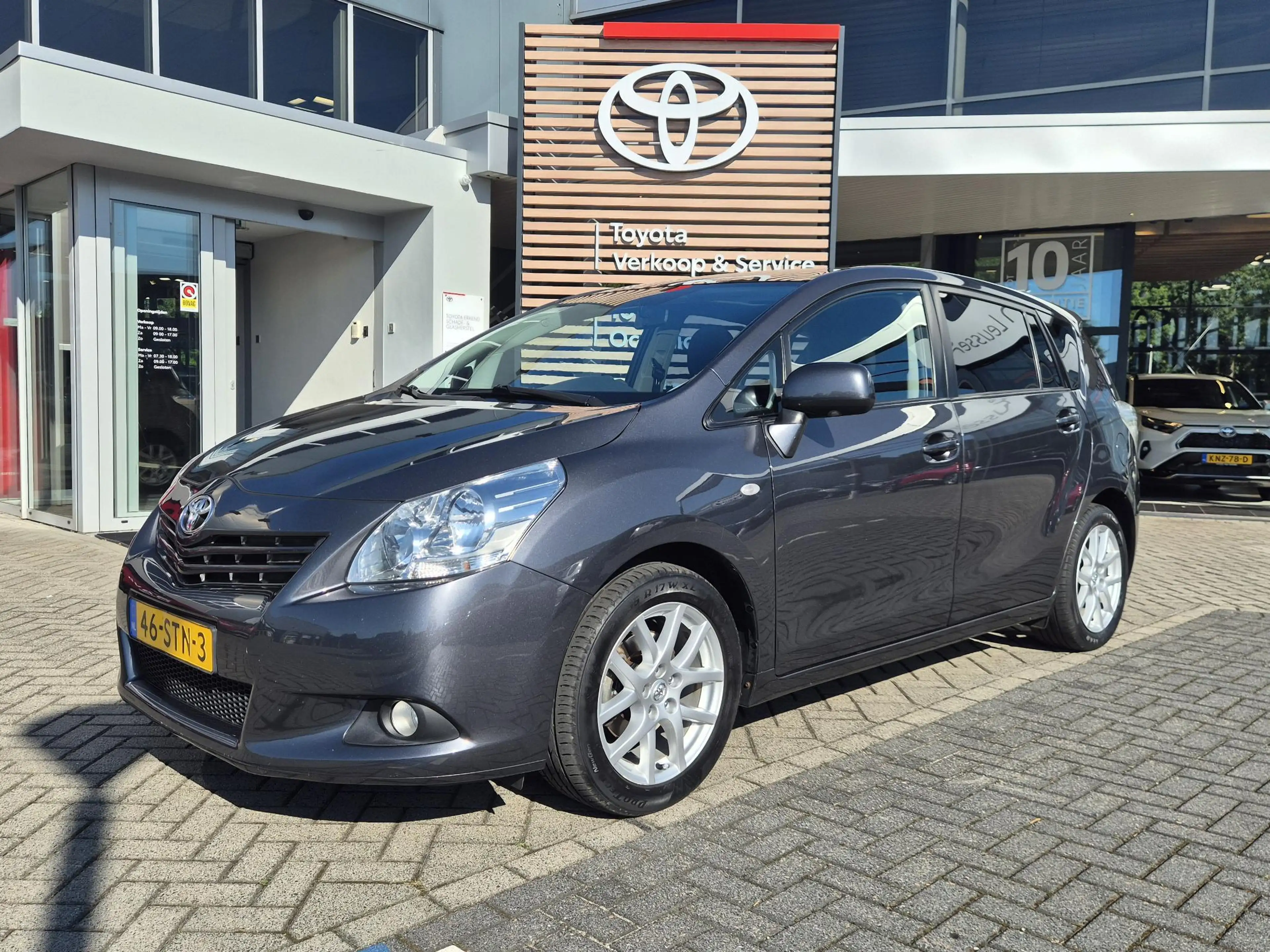Toyota Verso 1.8 VVT-i Business AUTOMAAT NAVI