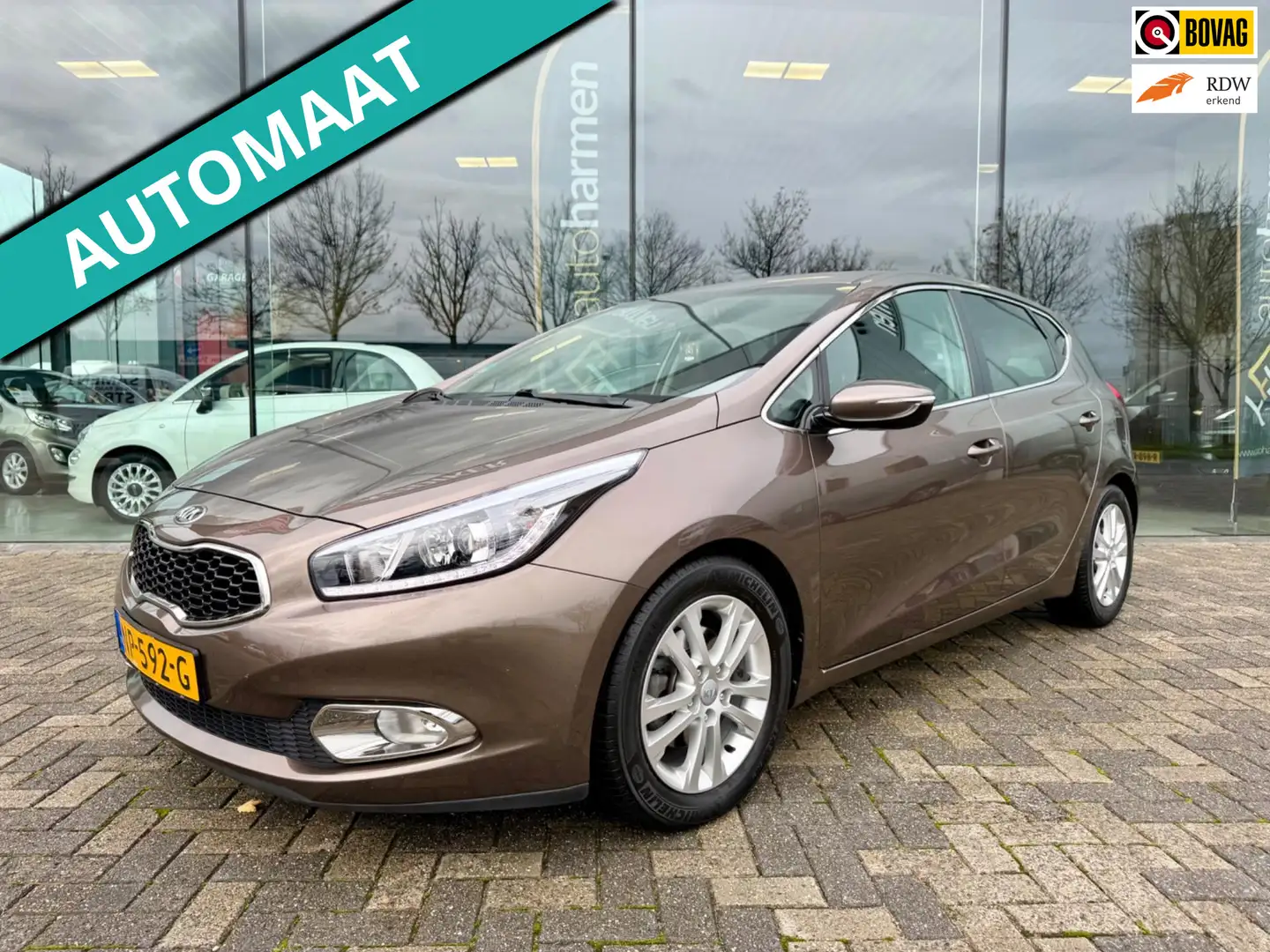 Kia Ceed / cee'd 1.6 GDI automaat Super Pack, dealer onderhouden Bruin - 1