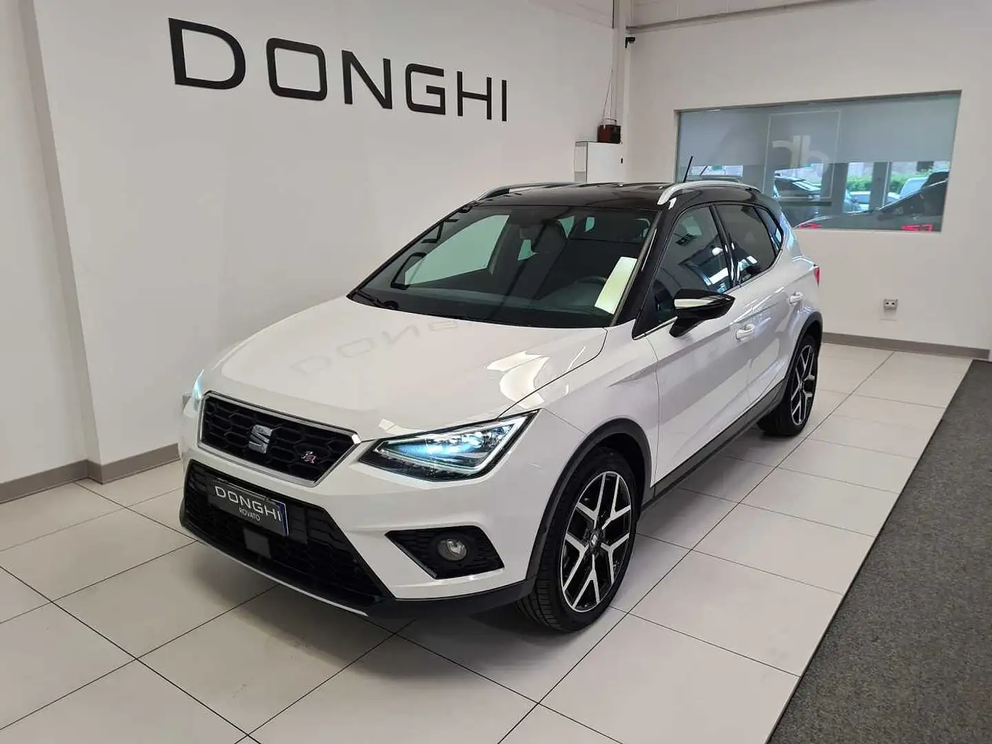 SEAT Arona FR 1.0 EcoTSI 115 CV DSG Blanc - 1