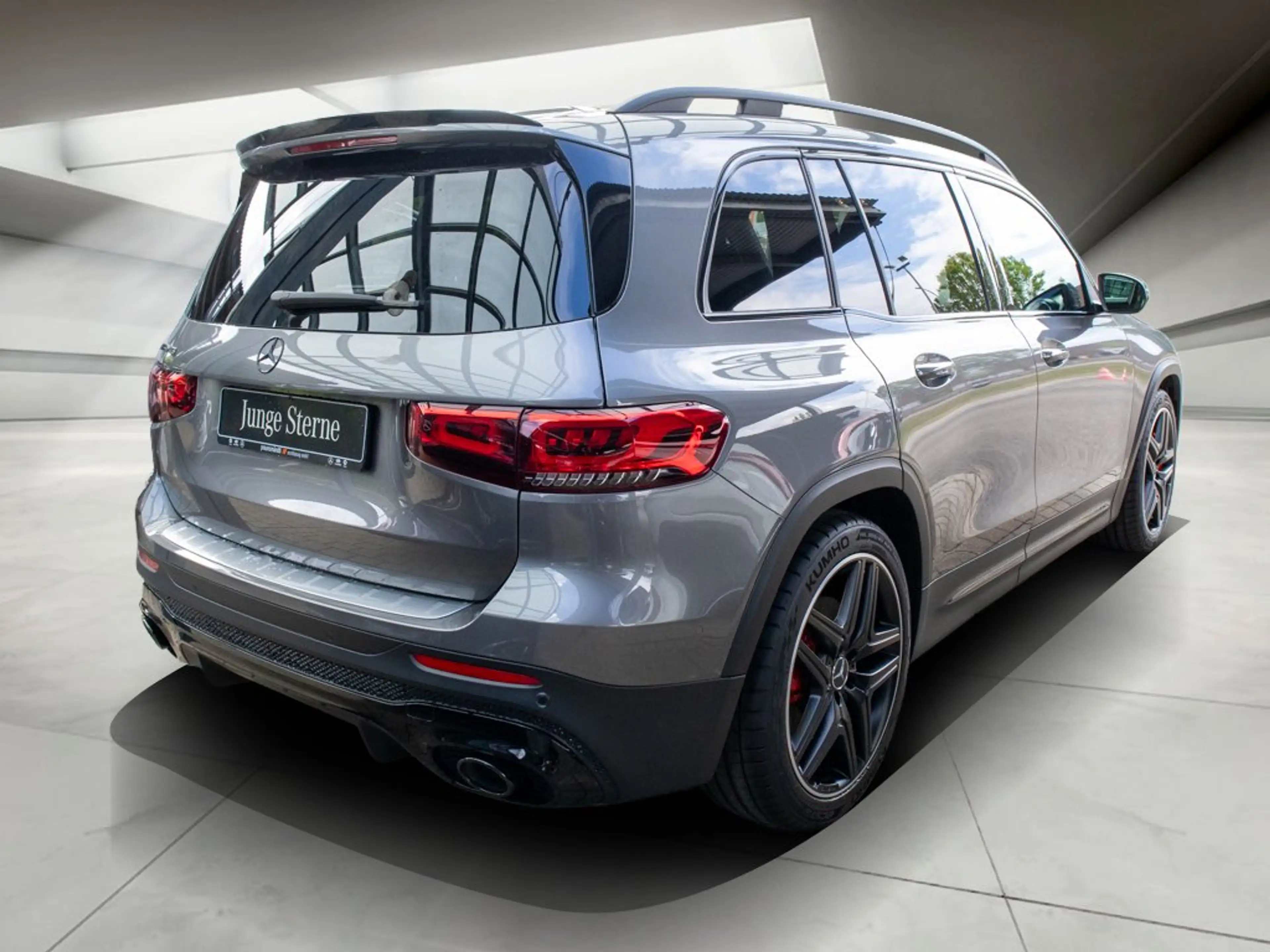 Mercedes-Benz GLB 35 AMG AMG GLB 35 4M. AHK+Kamera+PTS+Ad.Sound+Multib+20 — photo 4